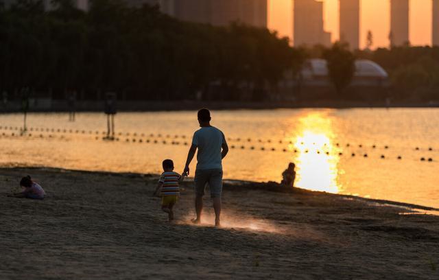 親子鑒定揭開假象：養(yǎng)了16年的兒子不是我親生的?。?>
        <div   id=
