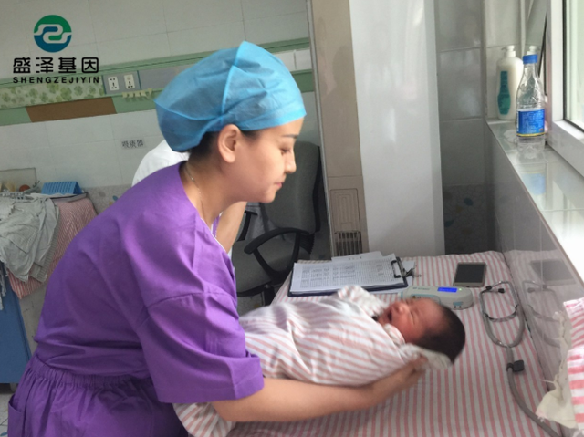 親子鑒定解開真相：O型血的夫妻為何生下B型血嬰兒？